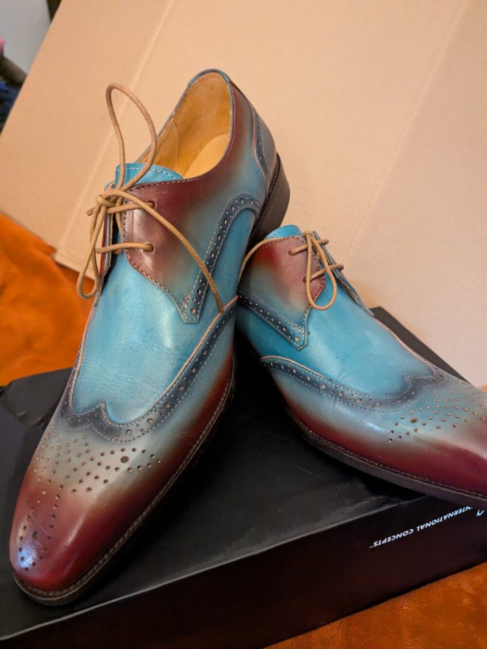 Carrucci Men's Muti Tone Shoes  Size 9.5  Stunning